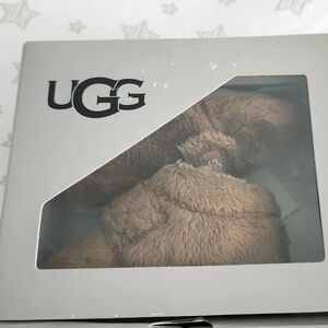Baby UGG Bixbee Booties — Size S (6–12M) — Brand New 🧸